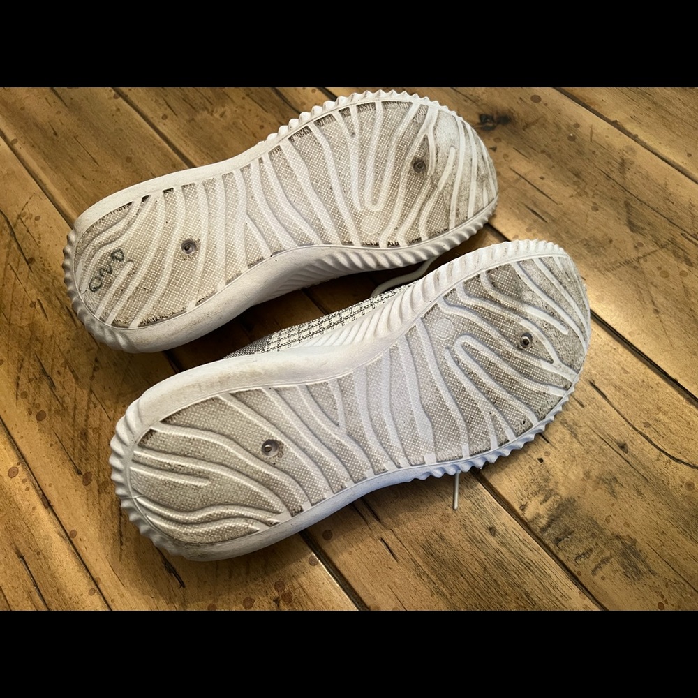 danskin athletic shoes